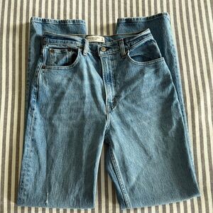 Abercrombie & Fitch Ultra High Rise 90s Straight Jeans Size 27/4L